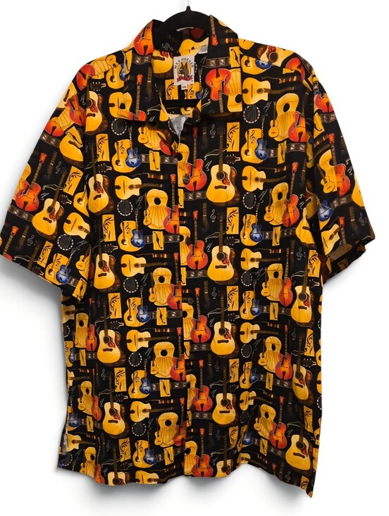 Max Boxxer Other - Max Boxxer XXL Mens Camp Shirt Hawaiian Music Notes Guitars Short Sleeved